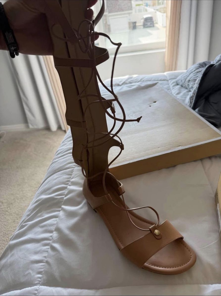 MICHAEL Michael Kors Sofia Leather Gladiator Sandals - Suntan - Size 9.5M