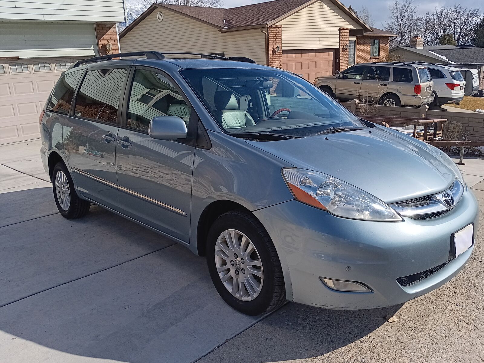 2010 TOYOTA SIENNA Limited Premium 7-Passenger