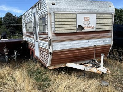Camping trailer