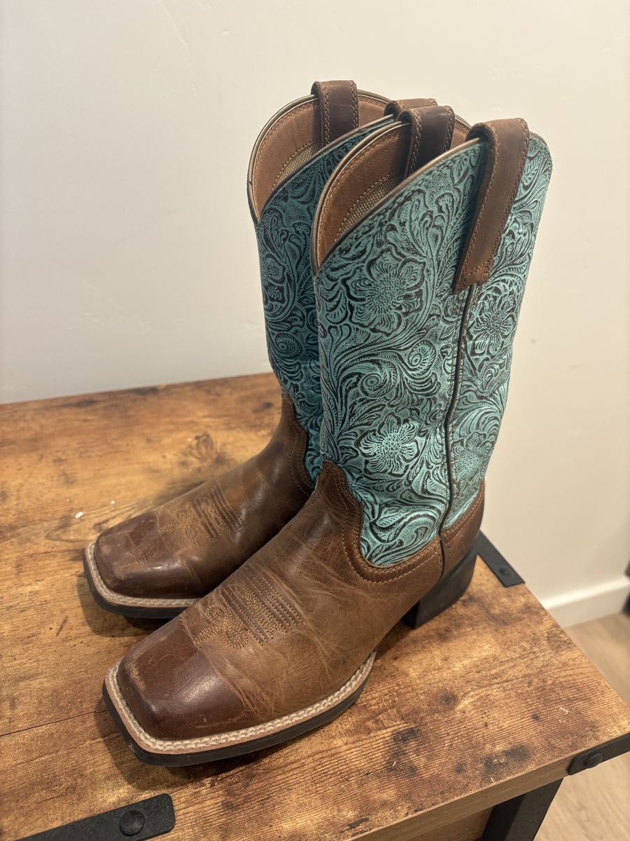 Ariat Boots-Size 6