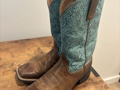 Ariat Boots-Size 6