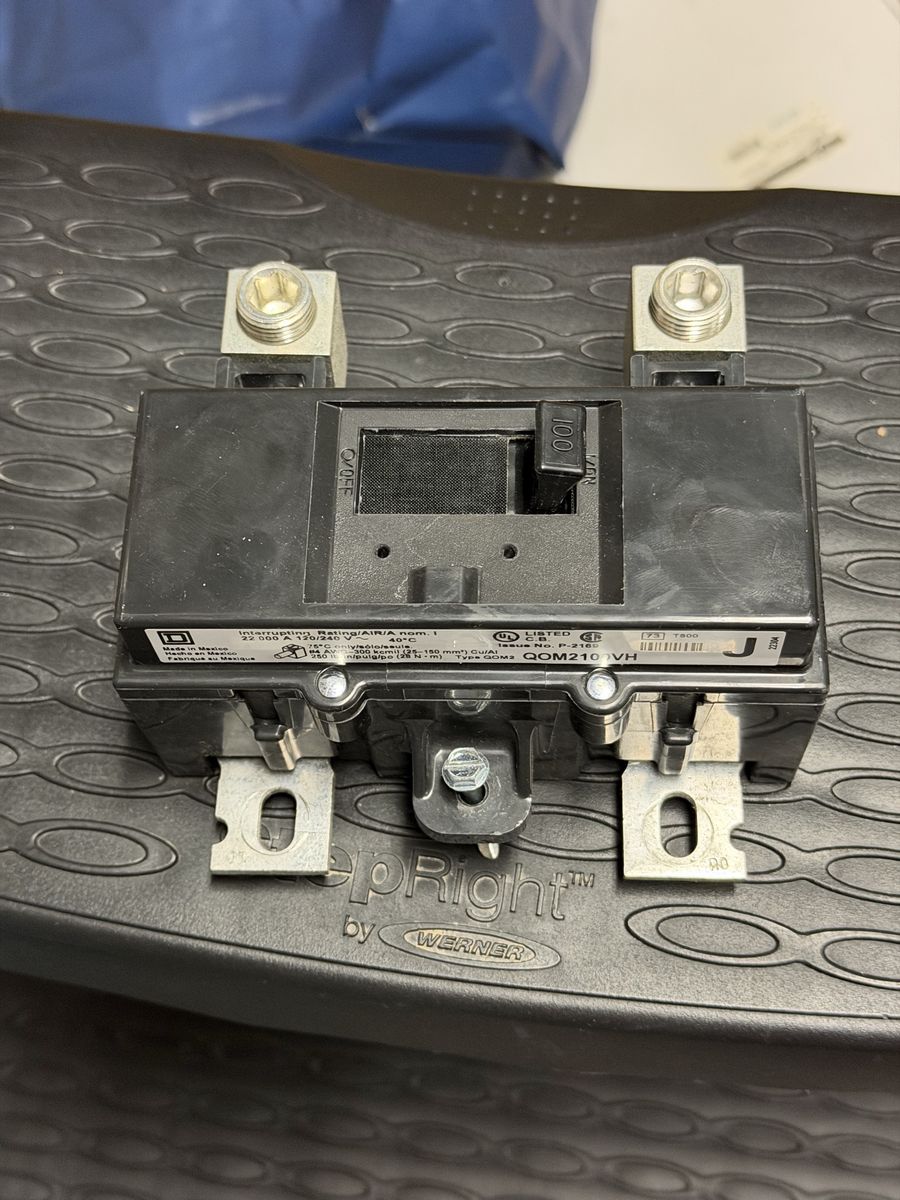 Square D 100A breaker