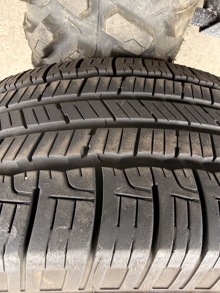 Single (1) 235/60/17