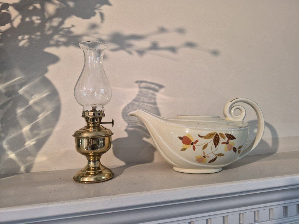 Kitchenware Orange Blossom Teapot & Brass Oil Lamp