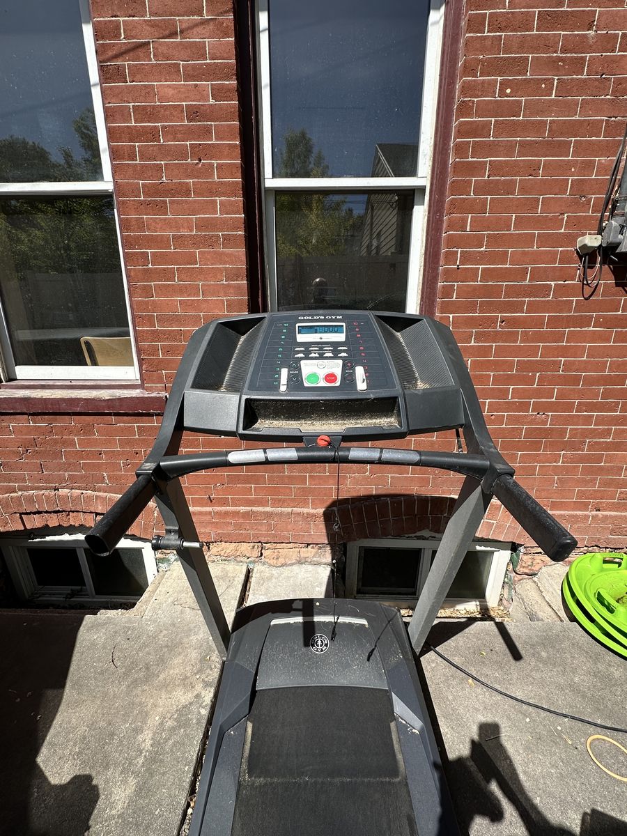 Used golds gym treadmill good condition