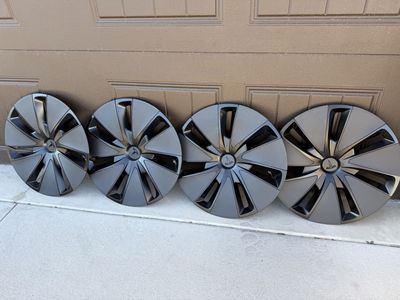 Tesla Model 3 18" wheel hubcap for 2024+ highland