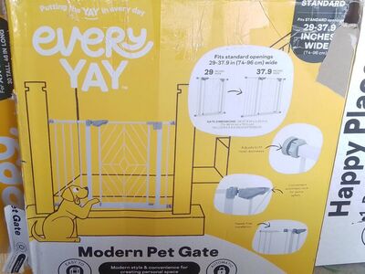 Pet gate