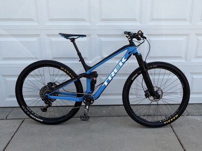 Trek Fuel EX 9.8 M/L Carbon Mountain Bike 29 Project One Blue