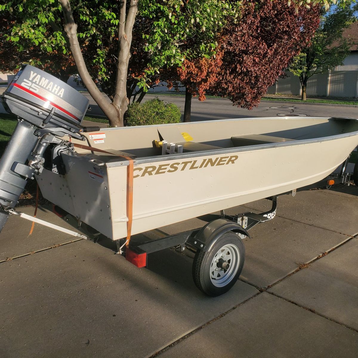 2012 Crestliner Fishing boat.