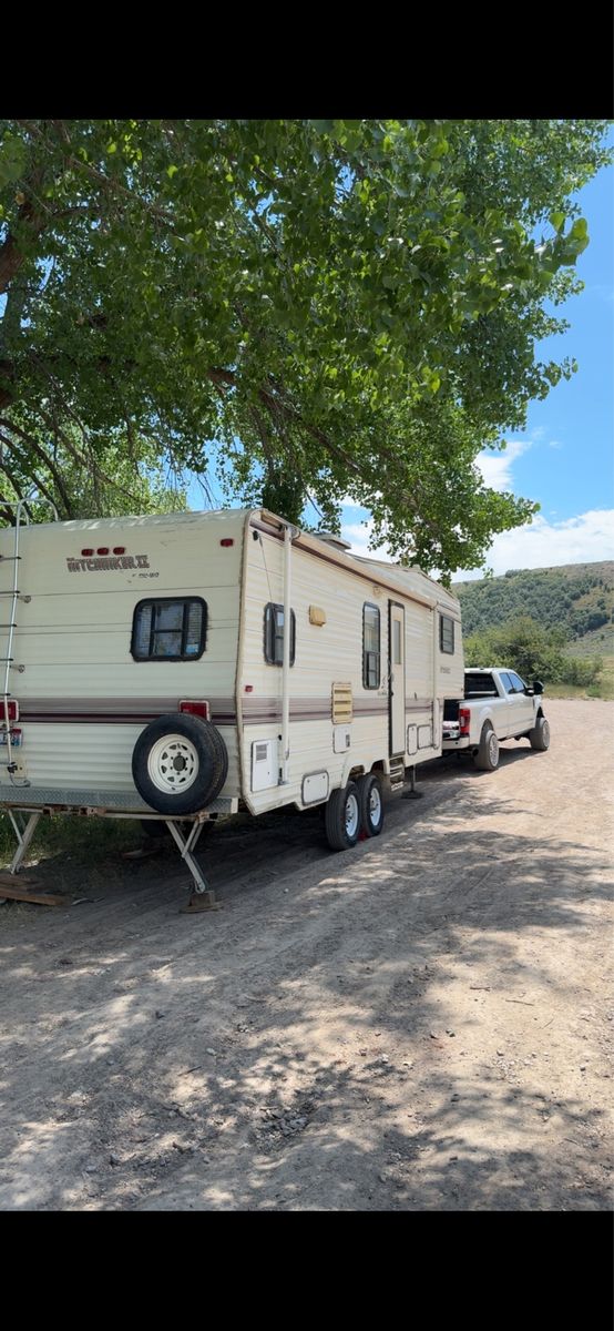 NuWa HitchHiker II 5th Wheel Travel Trailer
