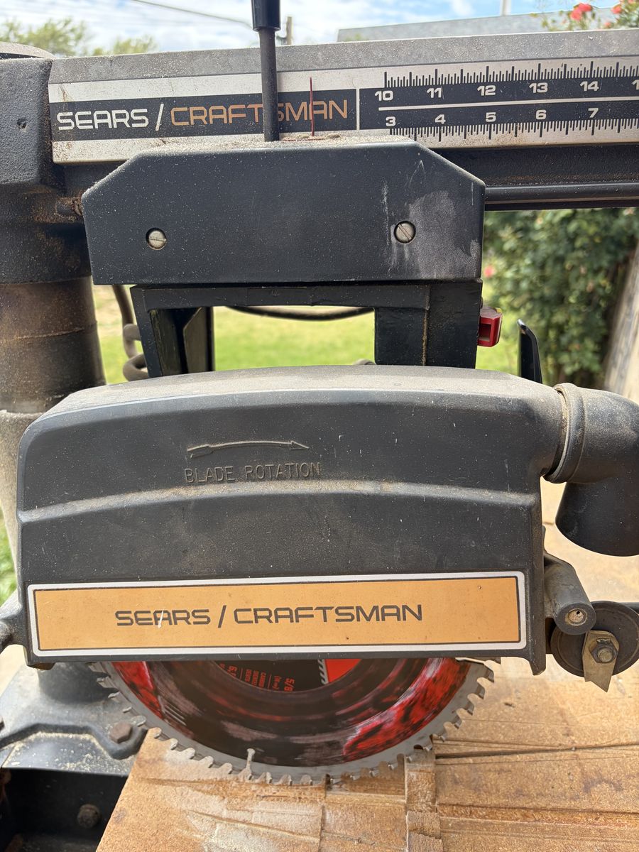 Radial arm saw