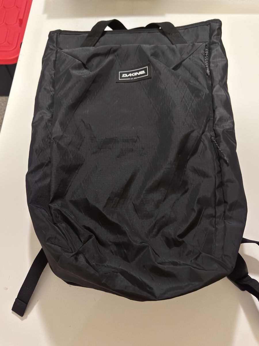 dakine 20L backpack