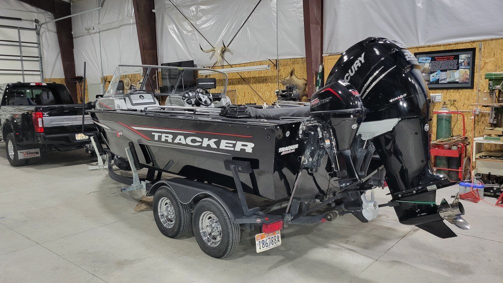 2017 Tracker WT Fishing Boat