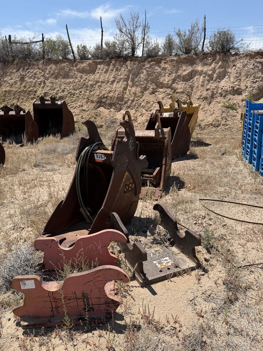 CAT 320 Excavator Buckets