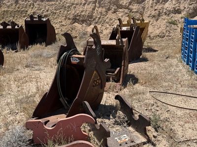 CAT 320 Excavator Buckets