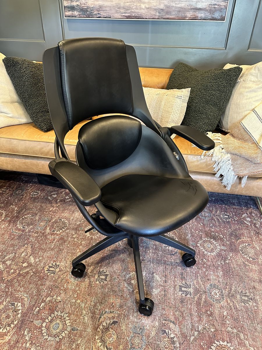 Used All33 Axion Office Desk Chair