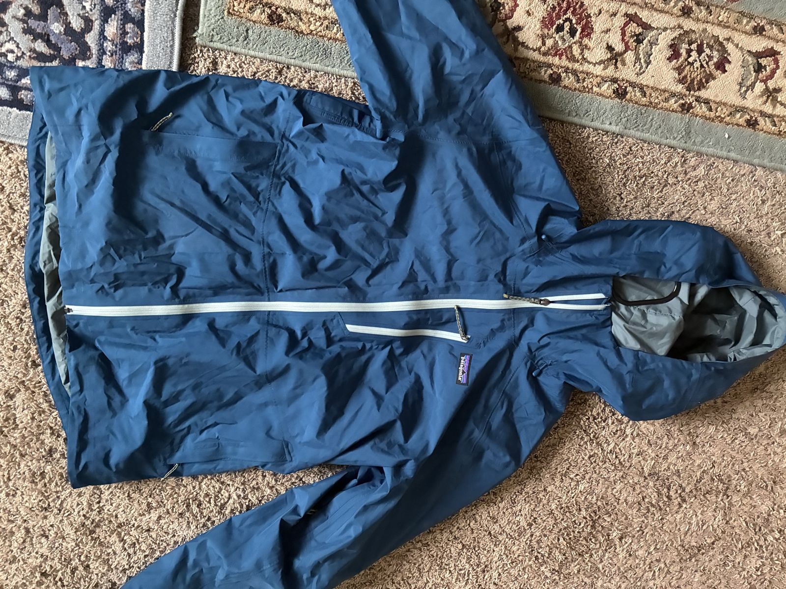 Patagonia L Men’s Snowboard Jacket