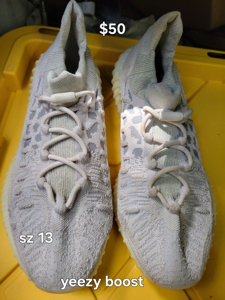 adidas Yeezy Boost 350 V2 Light Grey Size 13 Sneakers