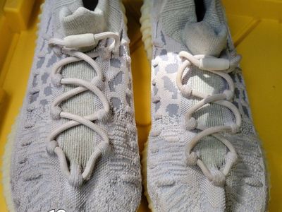 adidas Yeezy Boost 350 V2 Light Grey Size 13 Sneakers
