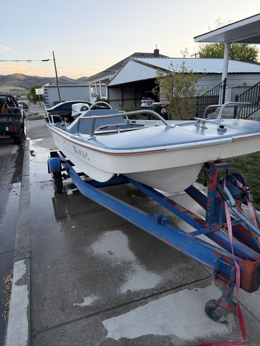 Evinrude boat