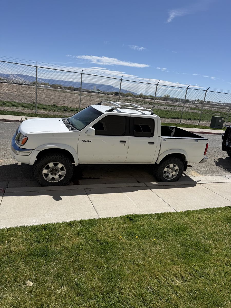 2000 Nissan Frontier 