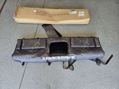 RaceFace T2 Tailgate Pad