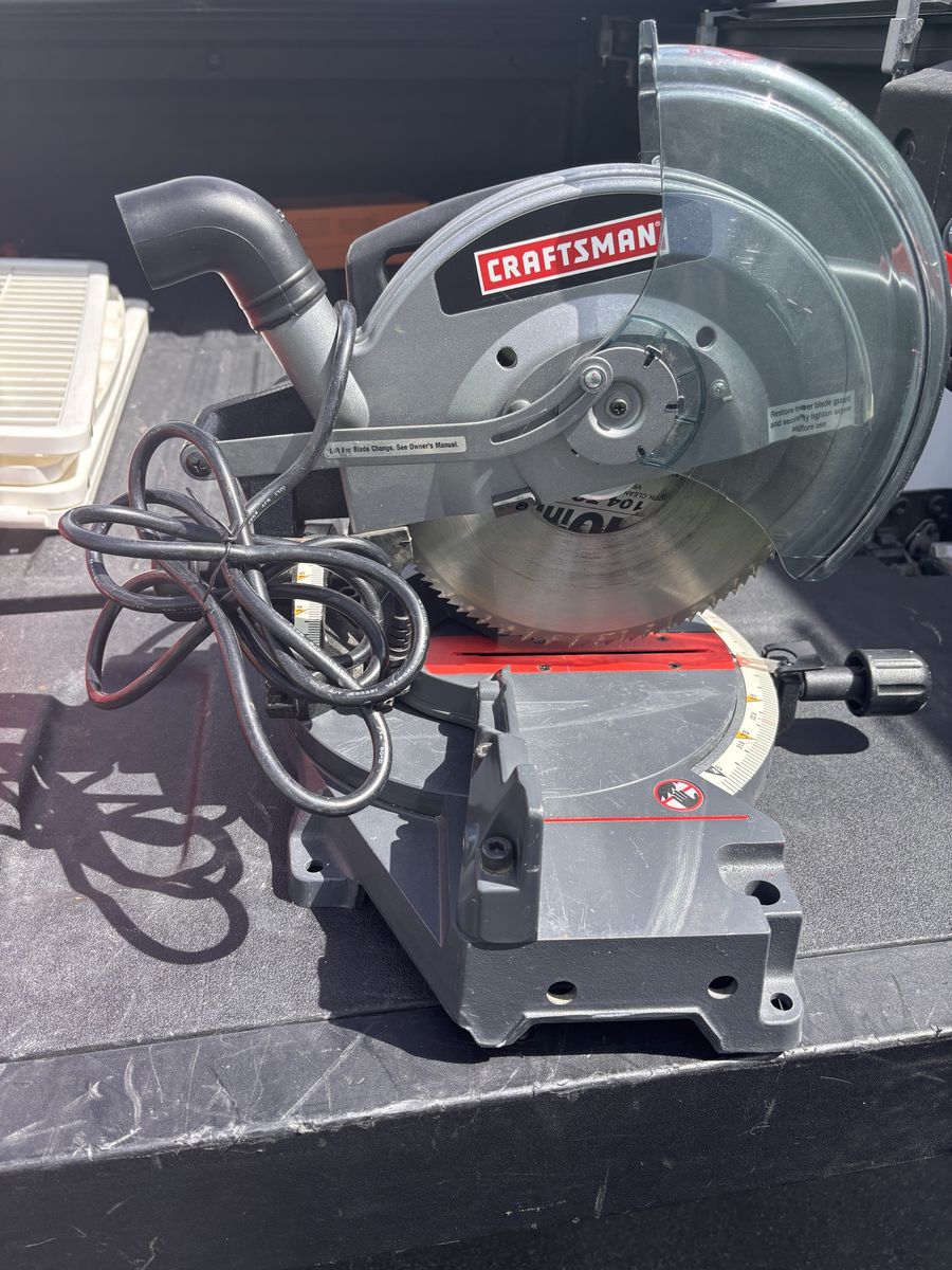 Craftsman 10" Miter Saw - Corded Electric Power Tool nice, compact and in great condition