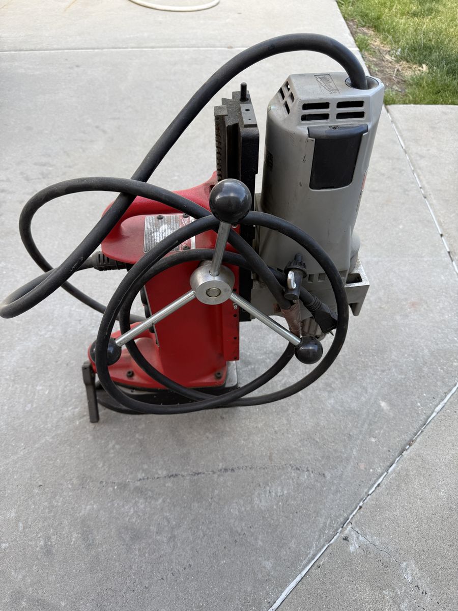 Milwaukee Mag base drill used but near new