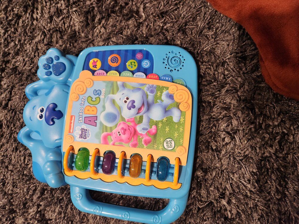 Blues Clues and You interactive book