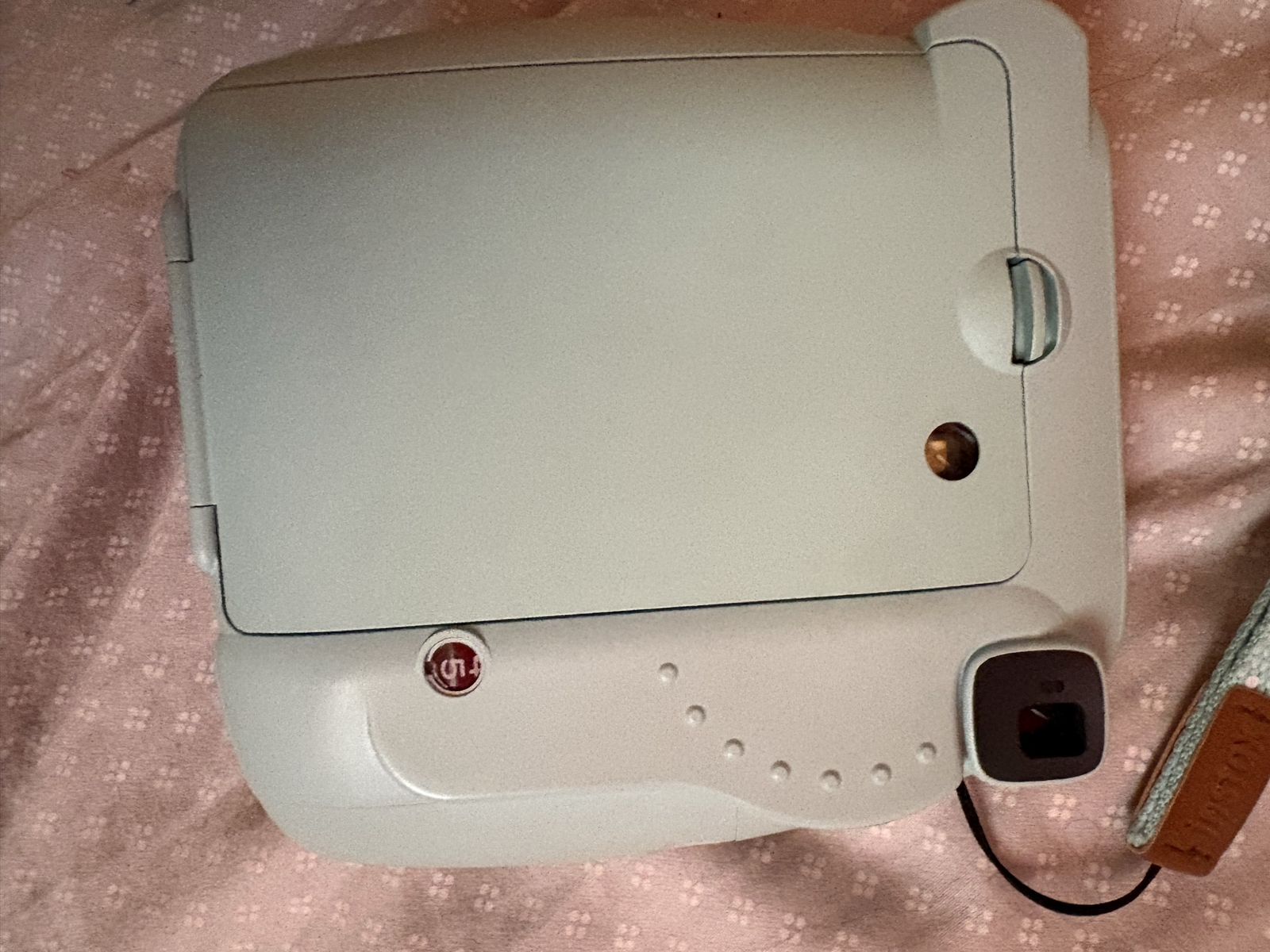 Main image 3