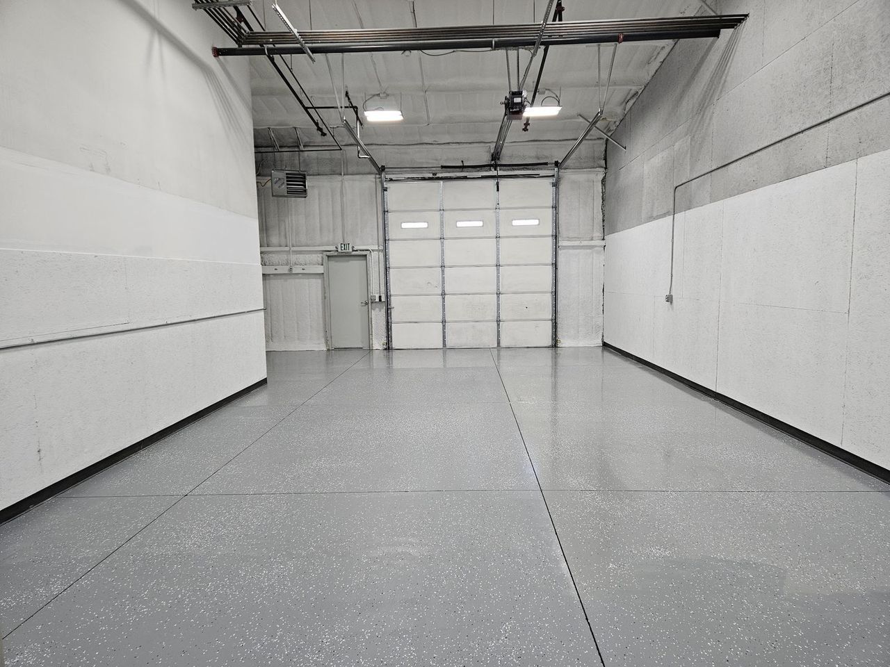 Main image 7