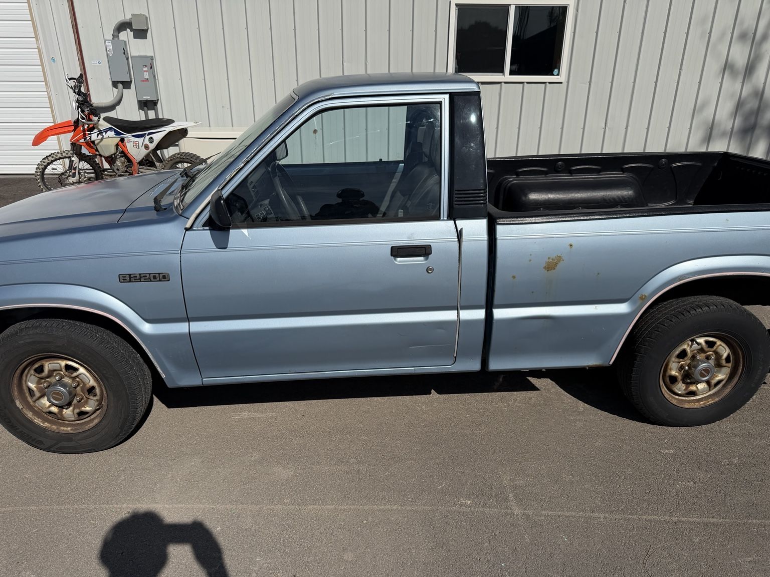 1987 Mazda B-Series B2200 LX