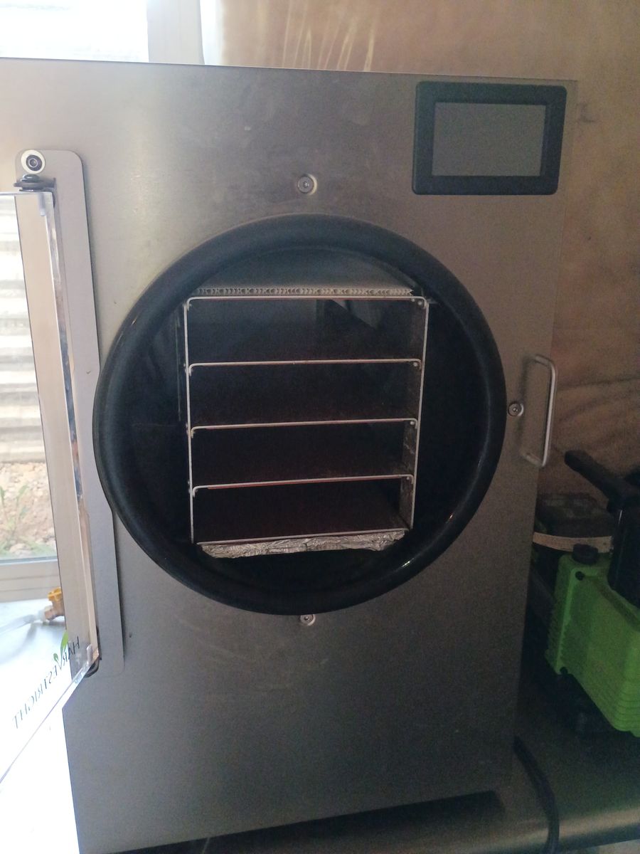 Harvest Right   Freeze Dryer Stainless Steel 4 Trays