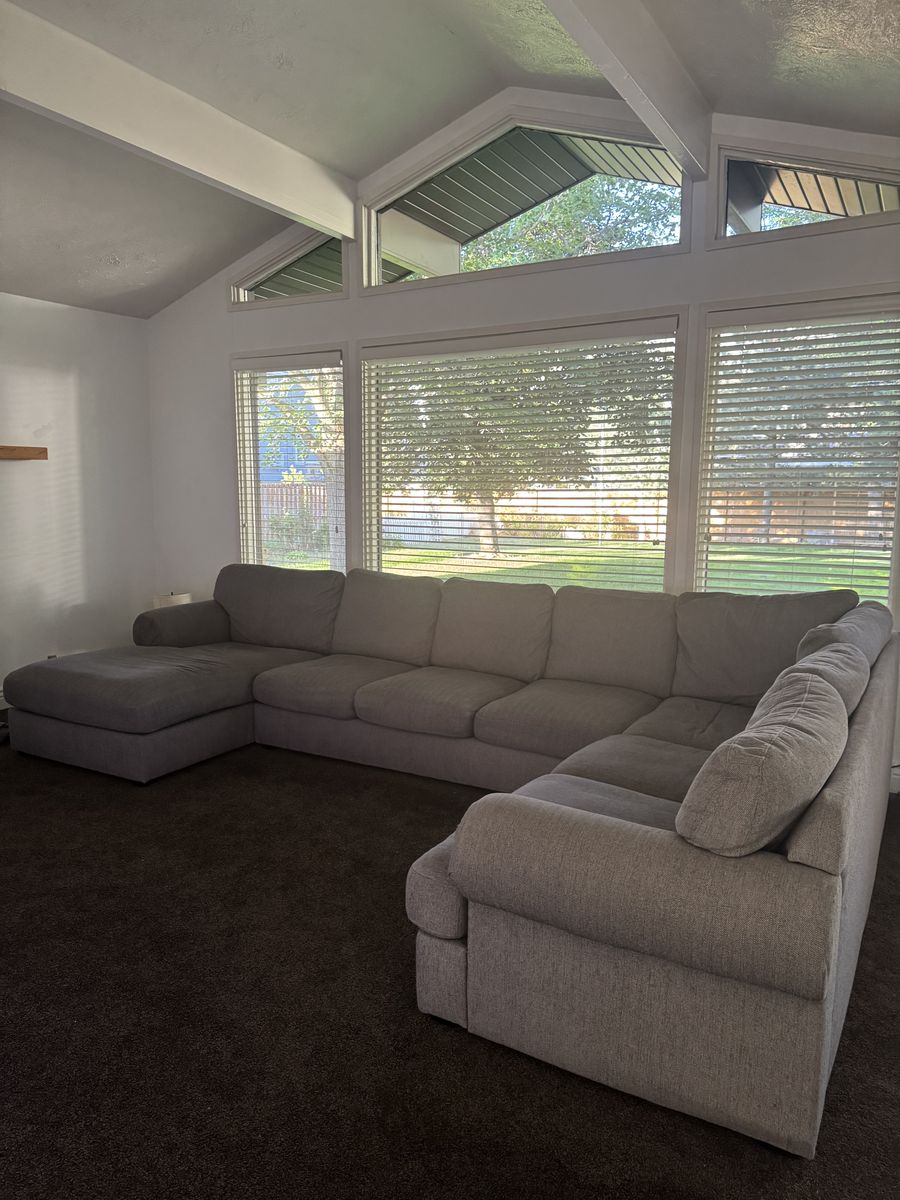 Grey 3 piece sectional w/chaise lounger