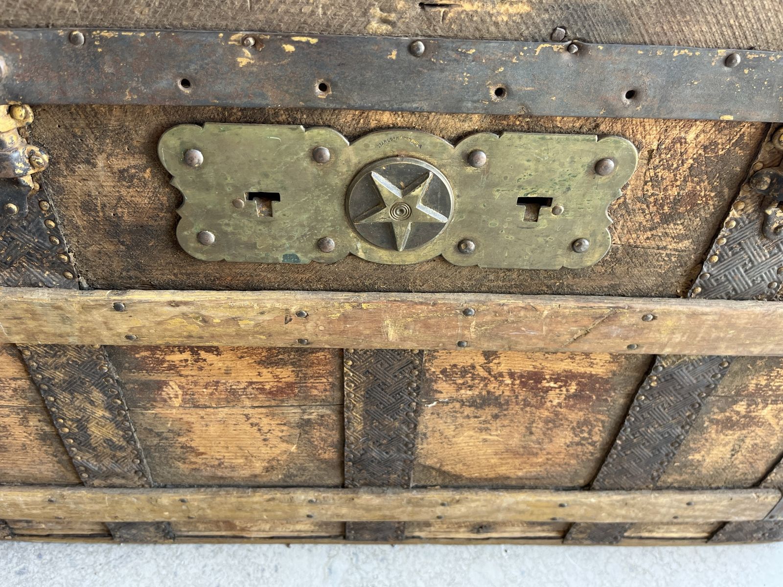 Main image 6
