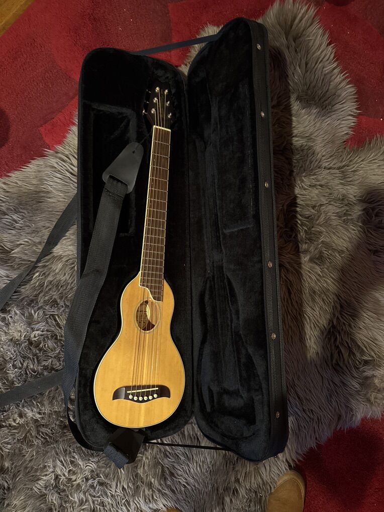 Guitar Washburn Rover Traveling Guitar