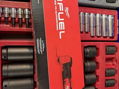 Milwaukee M12 FUEL 2526-20 Cordless Oscillating Multi-Tool (Tool Only)