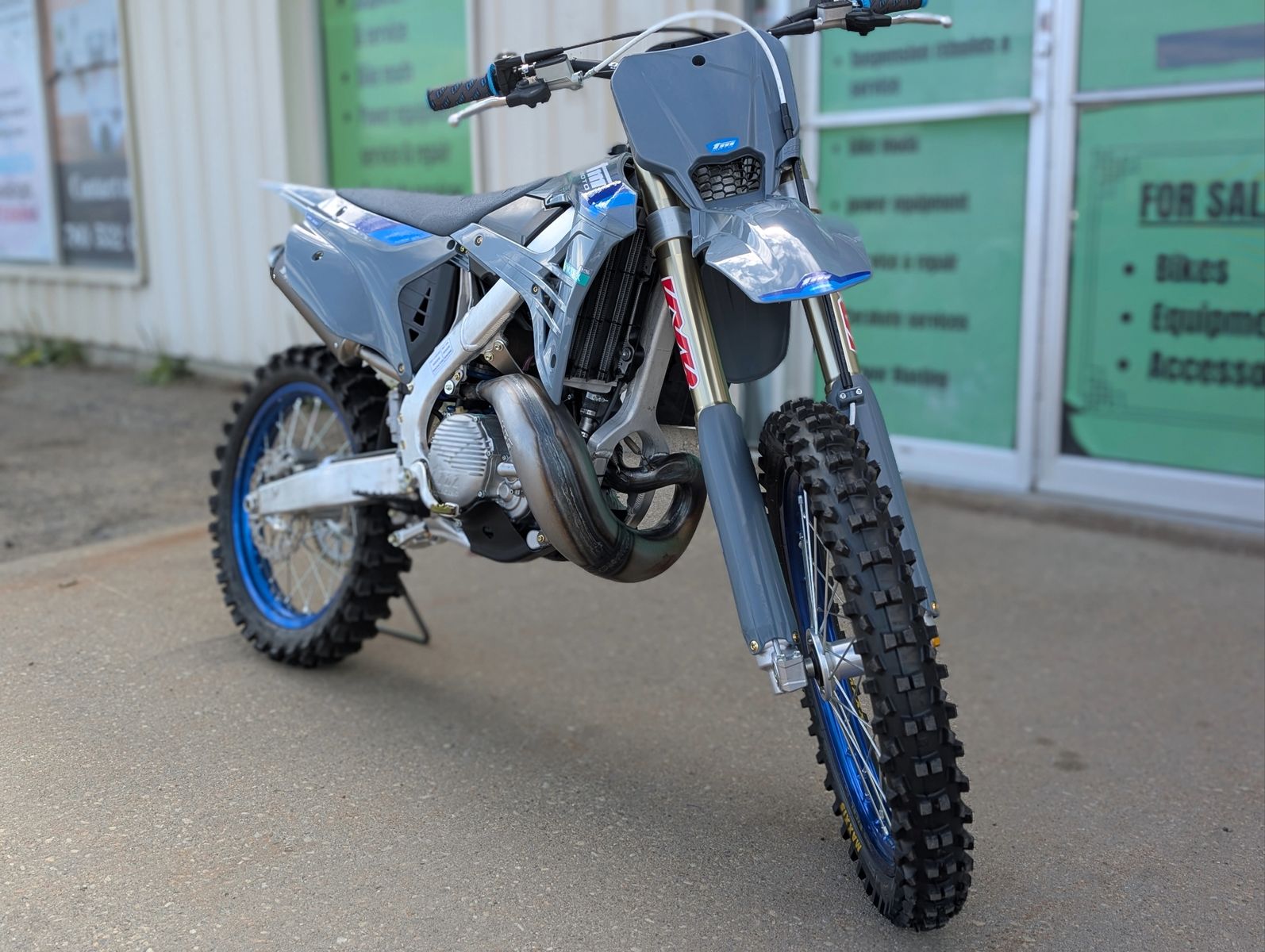 2026 tm Racing racing en 300 fi corse - grey with blue wheels