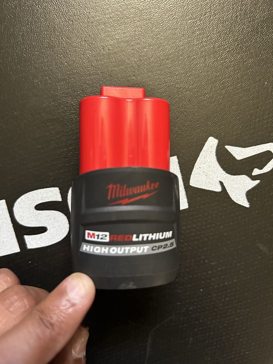 Milwaukee M12 REDLITHIUM HIGH OUTPUT CP2.5 Battery Pack, Used