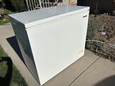 Chest Freezer. 60$ Thompson 7 cu. ft. Freezer