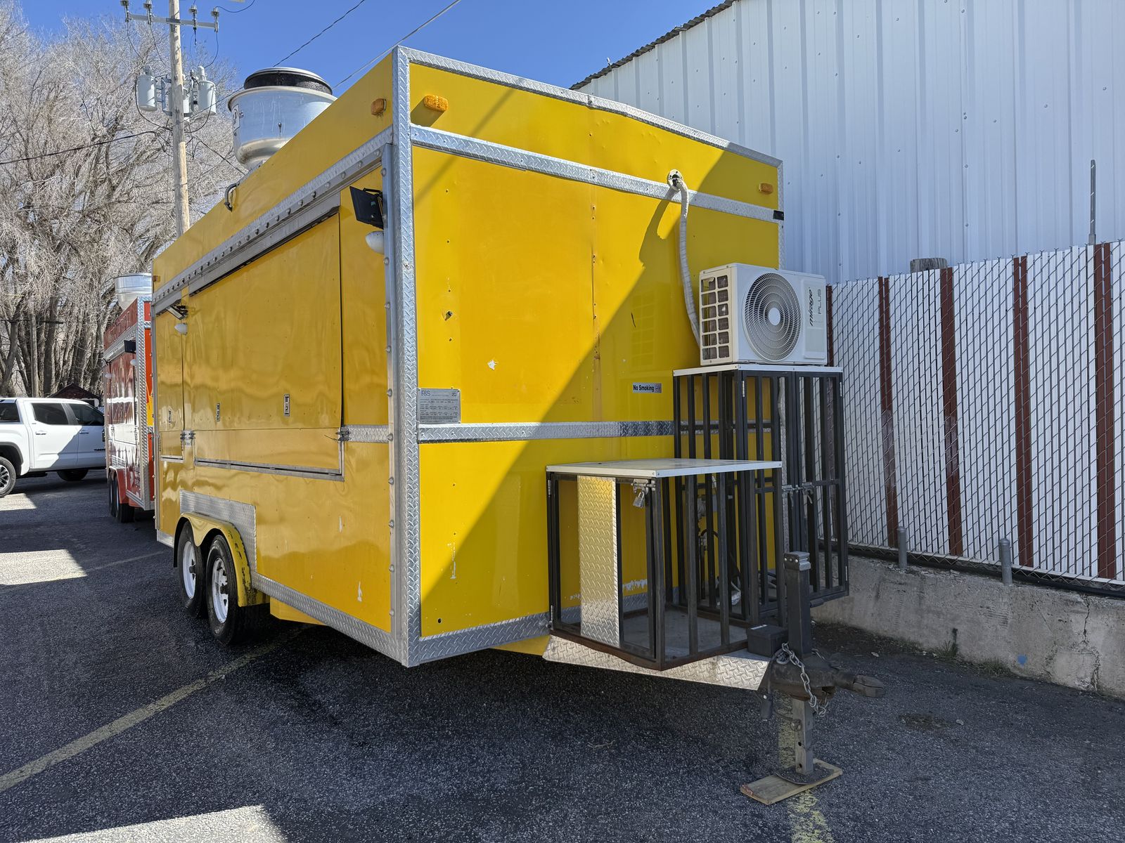 Food Trailer – Ready to Start Making Money!