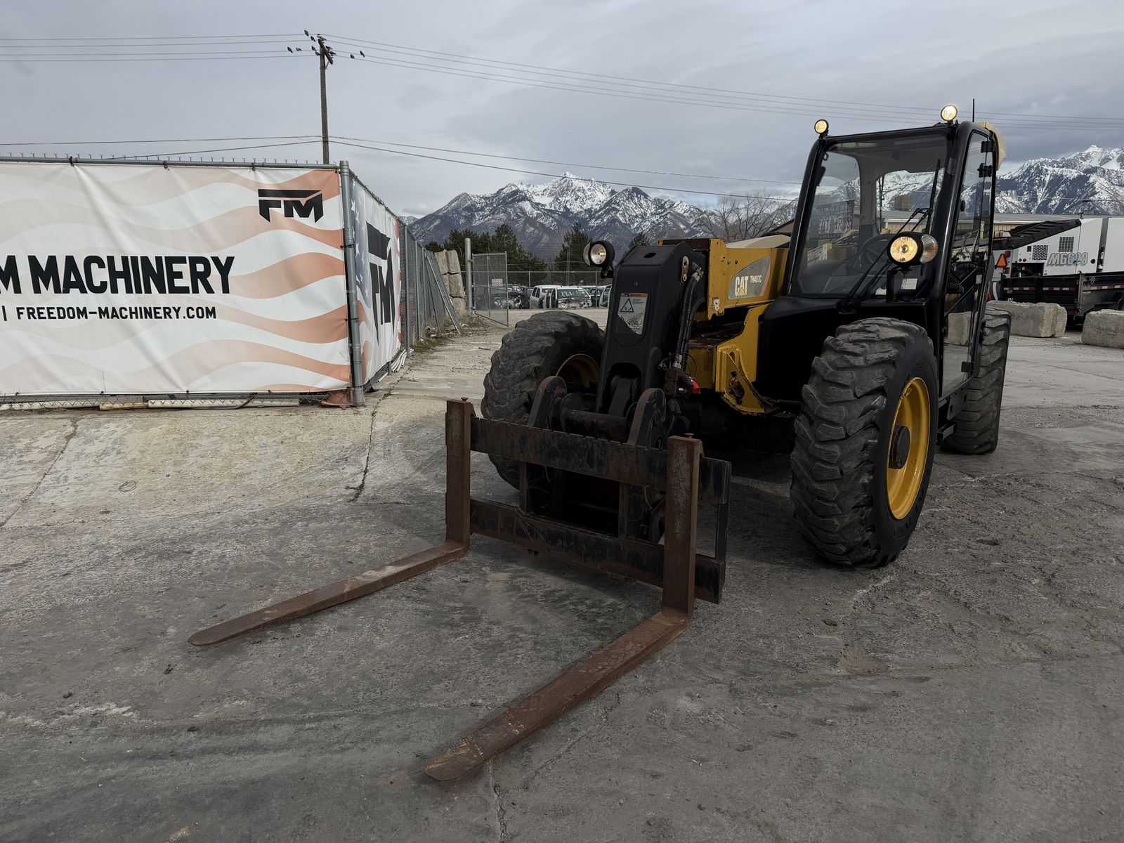 Caterpillar TH407C Telehandler Forklift Tractor