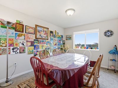 Dining Table & Chairs