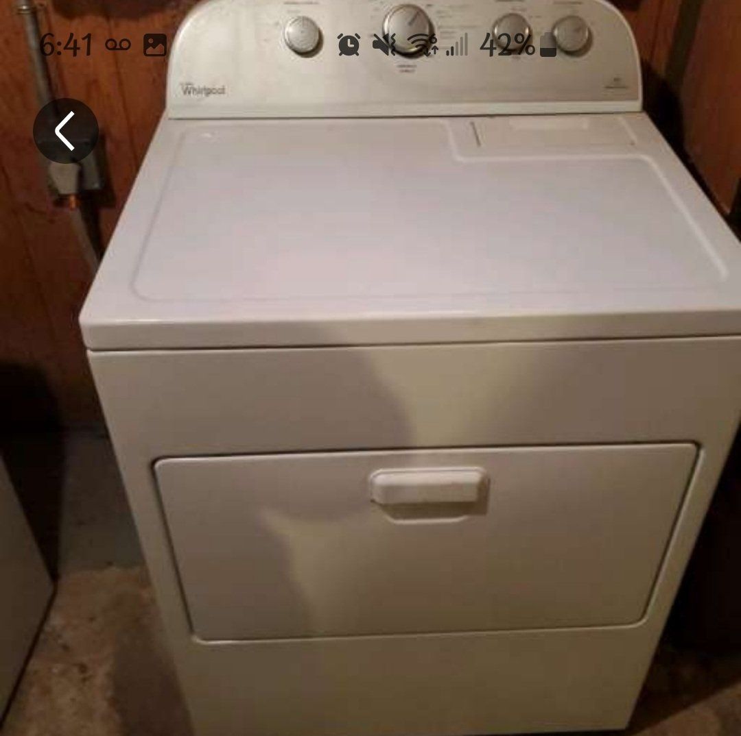Whirlpool White washer and dryer set
