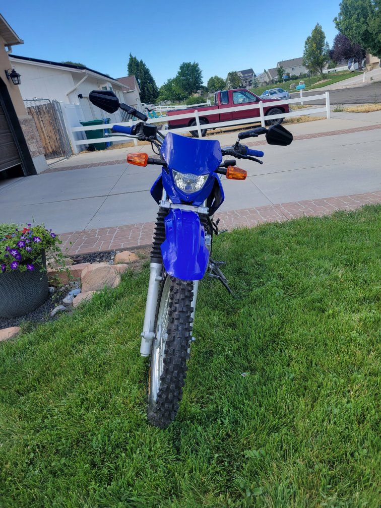 Yamaha XT250 Dual Sport Motorcycle Blue - Low Mileage, Excellent Condition