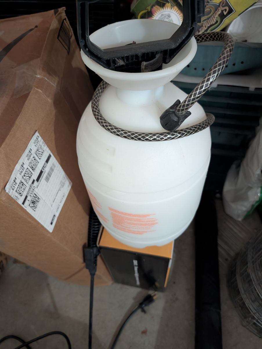 Handheld Pump Pressure Garden Sprayer