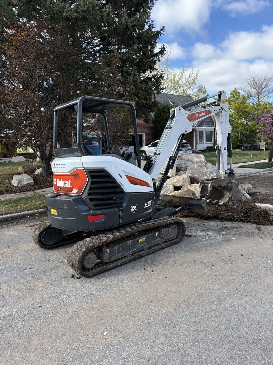Mini X for rent, Mini Excavator Rental Bobcat E35