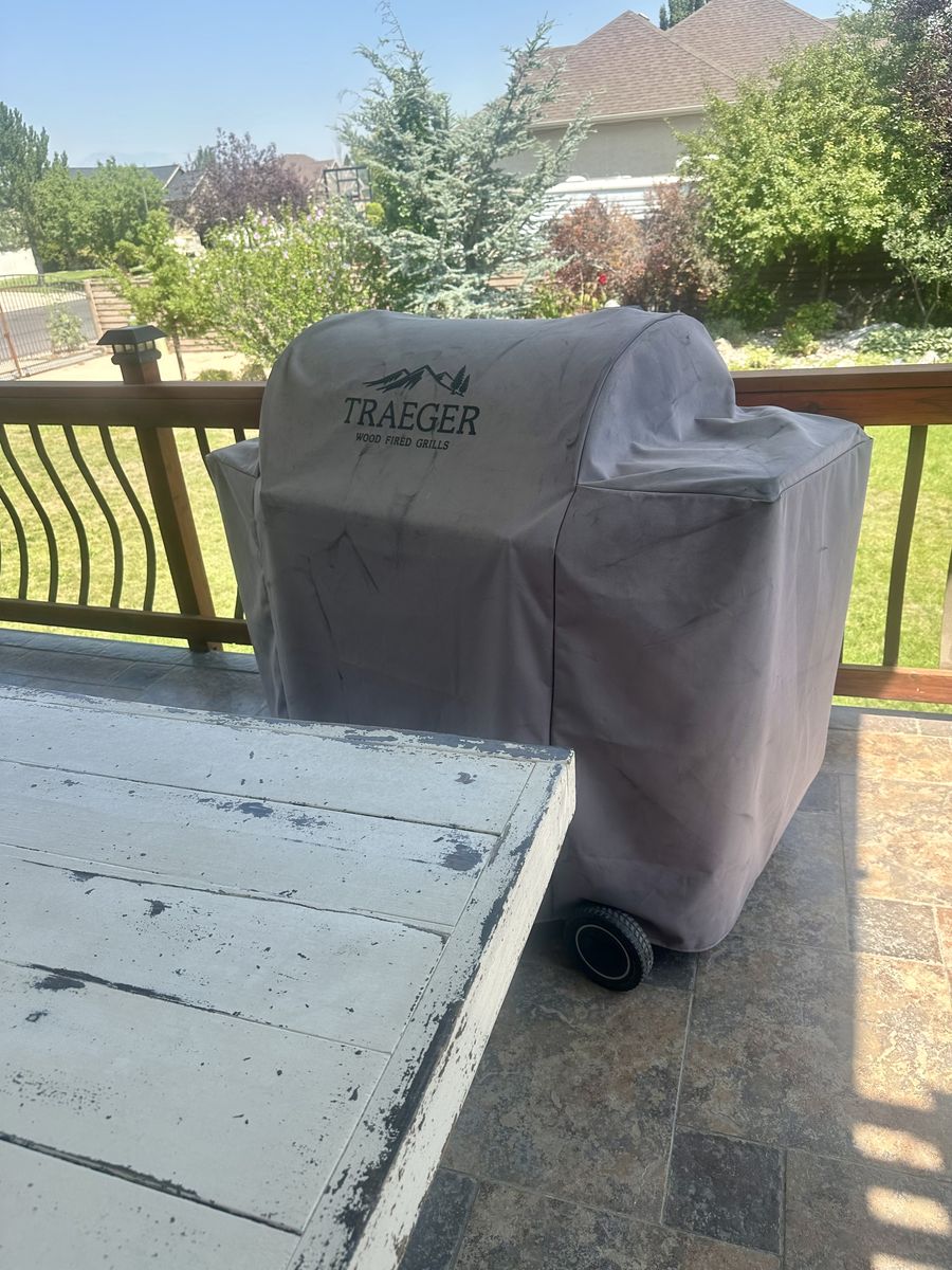 Traeger Ironwood 885 - Works Perfect! Cover Included!