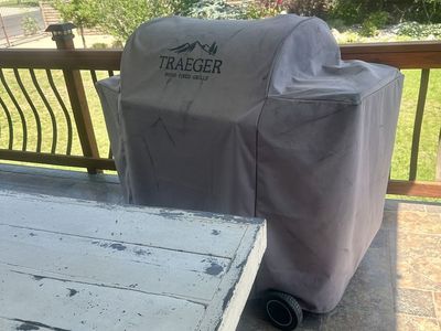 Traeger Ironwood 885 - Works Perfect! Cover Included!