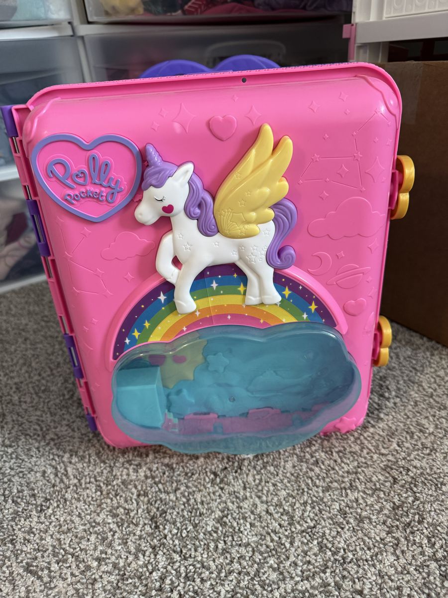 Polly Pocket Resort Roll Away